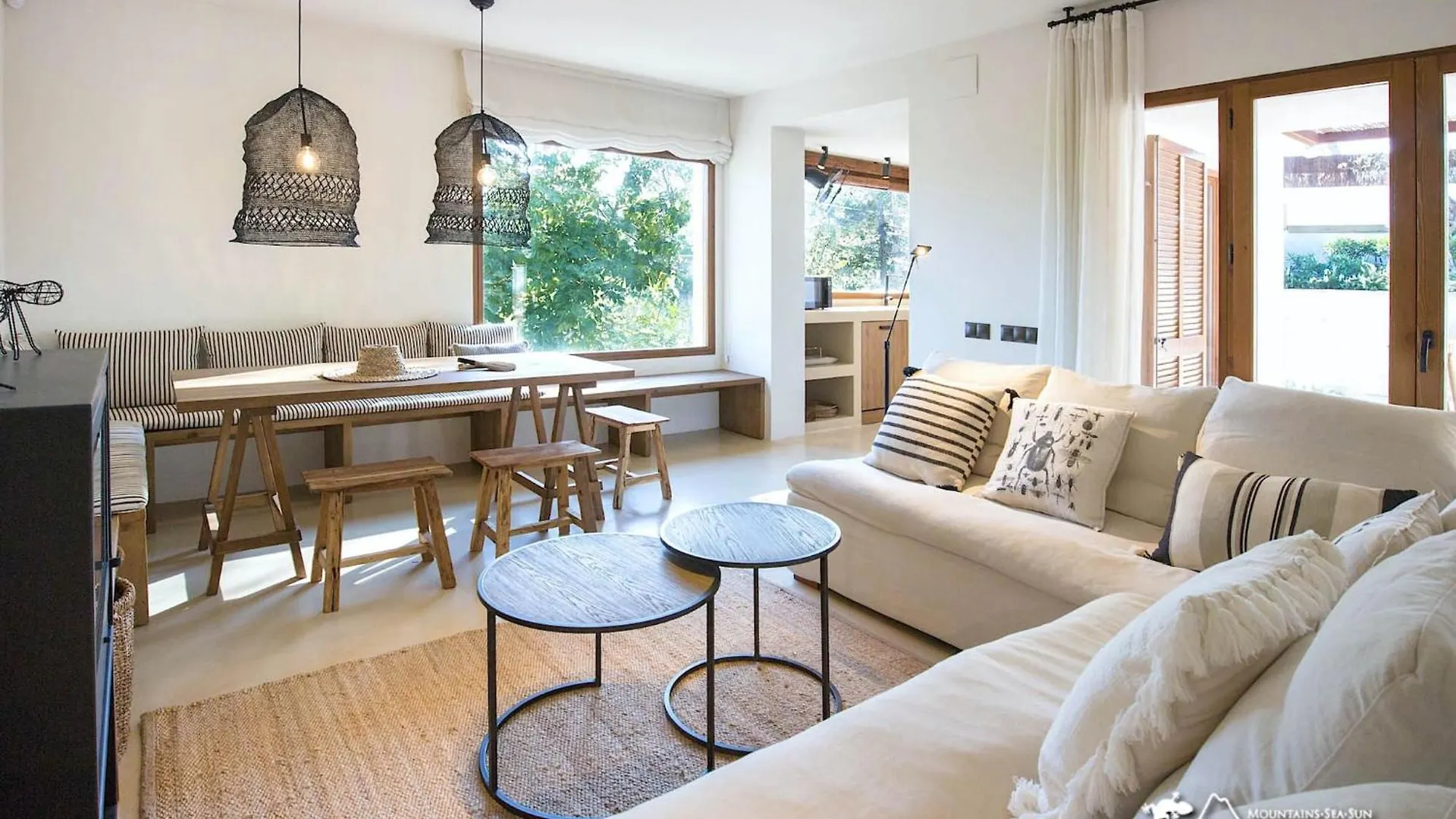 Villa Falco Is A Beautiful Single Storey Holiday Villa With Private Pool Canyelles  Canyelles (Catalonia)